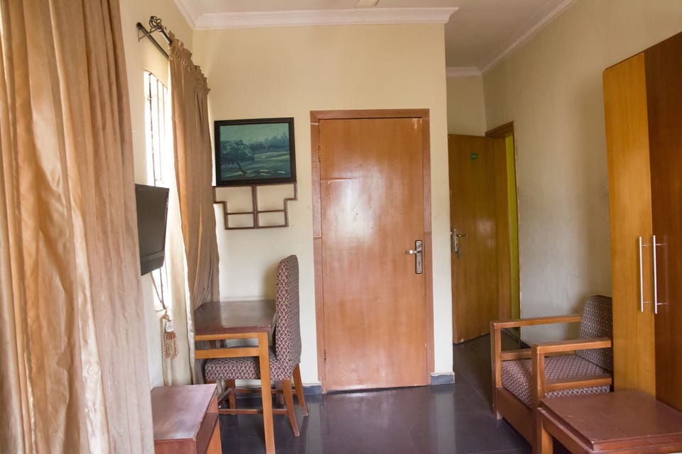 Standard Double Room, 1 Double Bed | Desk, WiFi