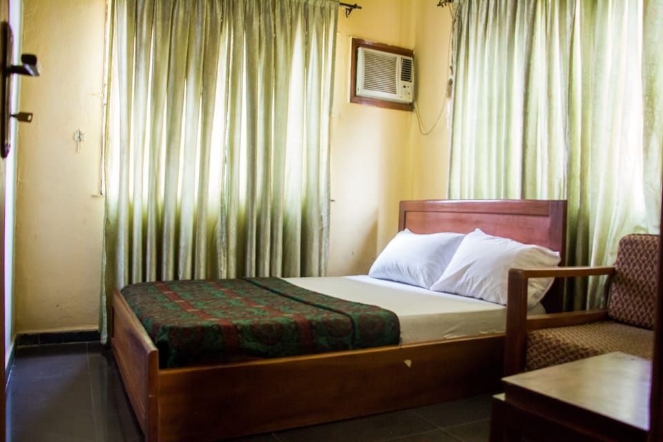 Standard Single Room | Desk, WiFi
