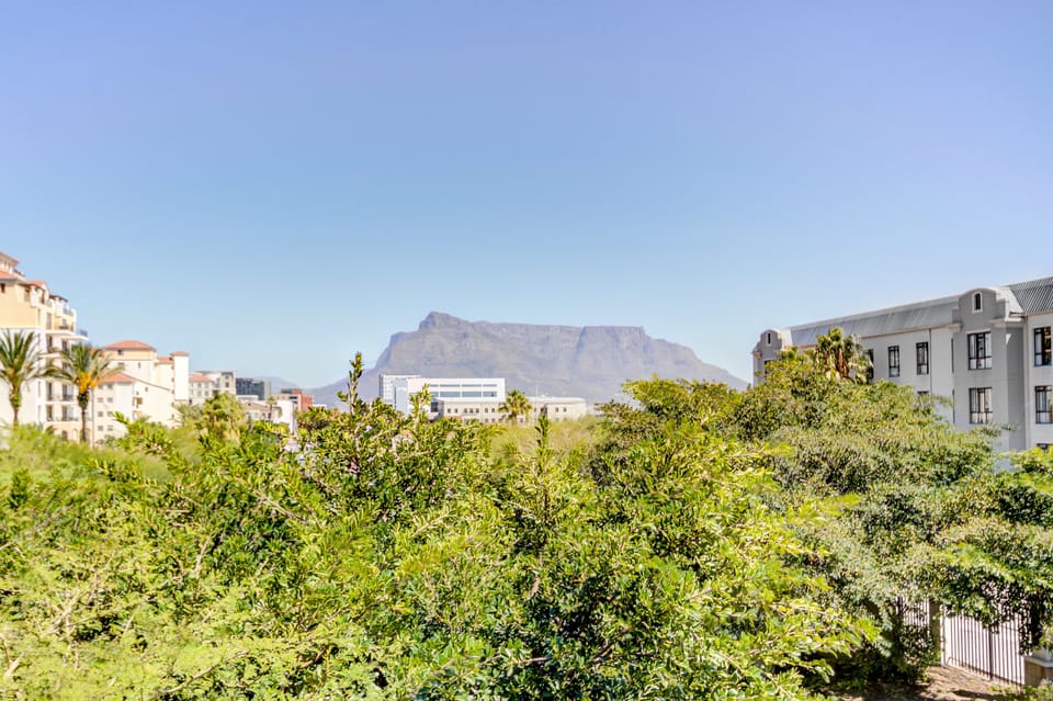 Luxury Apartment, 3 Bedrooms, City View, Corner | Exterior