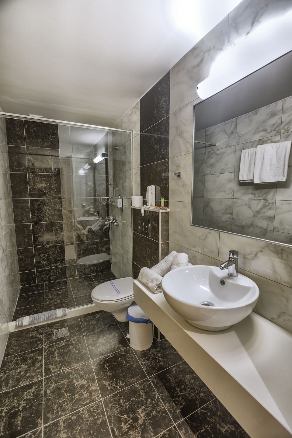 Triple Room | Bathroom | Shower, towels