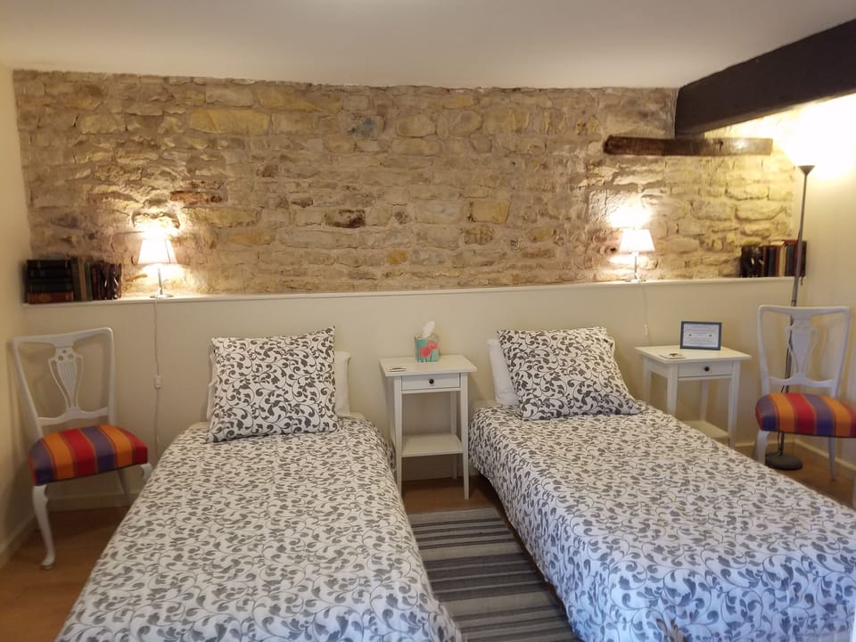Twin Room (La Vienne) | Egyptian cotton sheets, premium bedding, memory foam beds