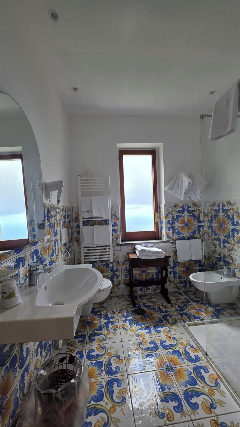 Luxury Suite | Premium bedding, down comforters, Select Comfort beds, minibar