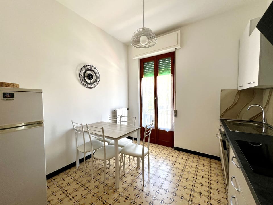 Apartment (Lella - Via Martiri della Libertà 24) | Private kitchen | Cookware/dishes/utensils