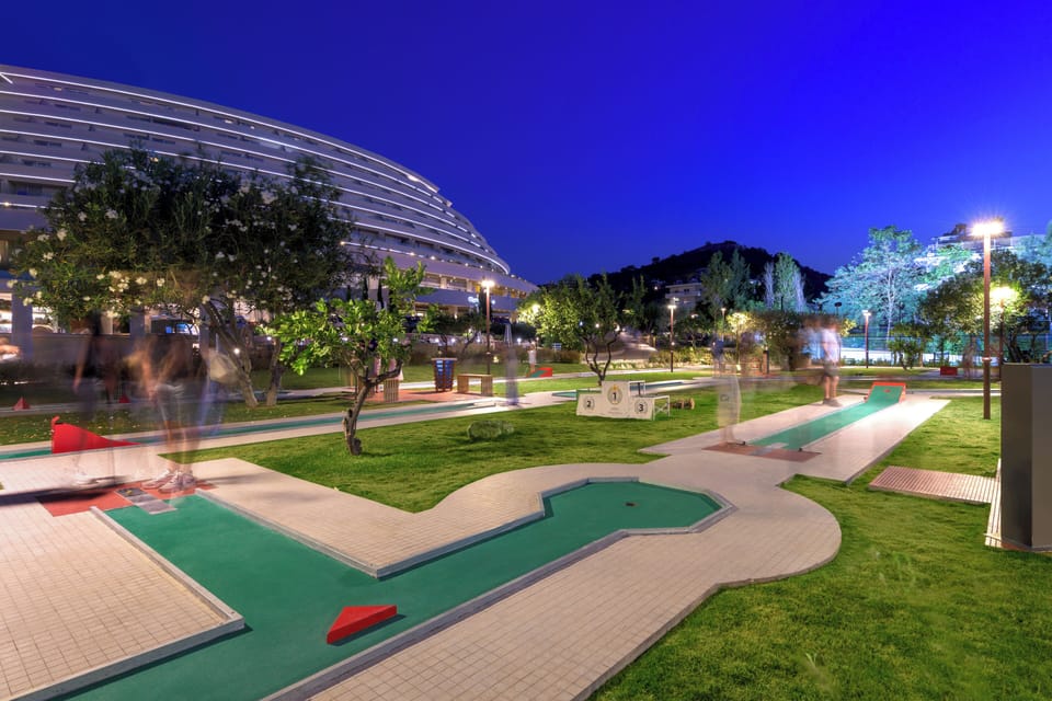 Mini-golf