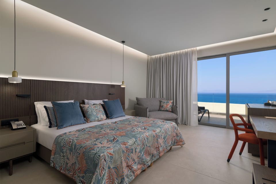 Premium Double/Twin Panoramic Sea View | 1 bedroom, desk, soundproofing, free WiFi