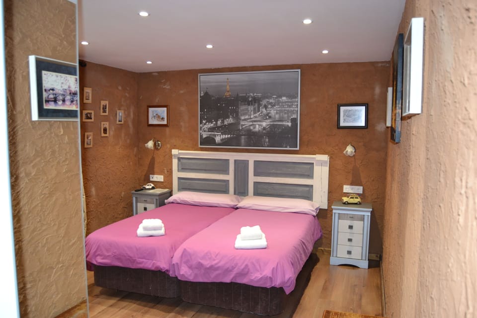 Double or Twin Room, Mountain View | Soundproofing, free WiFi