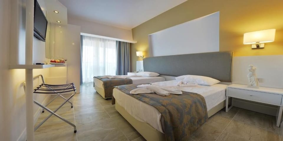 Premium bedding, minibar, in-room safe, free WiFi