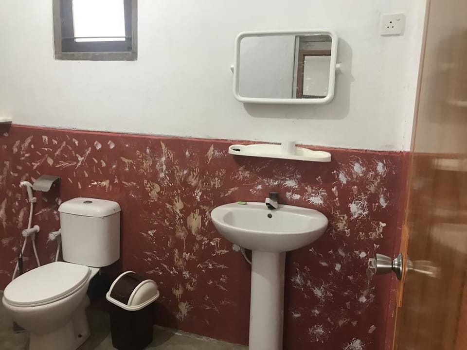 Basic Double Room Single Use, 5 Bedrooms | 1 bedroom, free WiFi