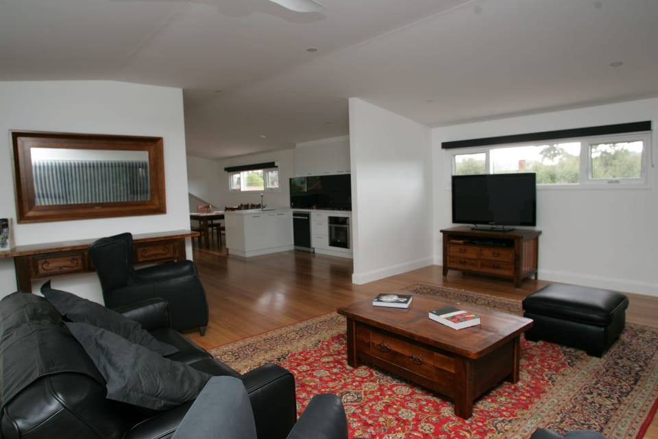TV Lounge, Kitchen
Open Plan