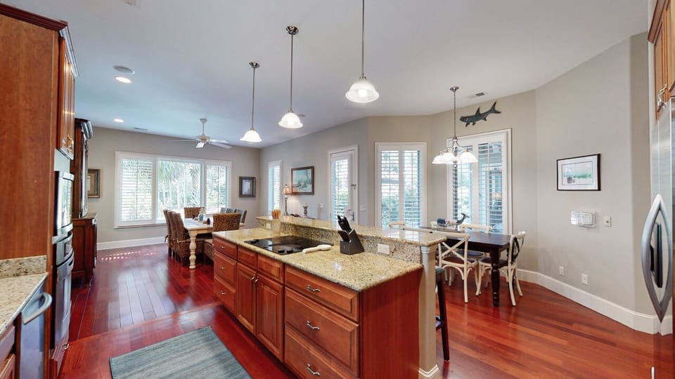 Kitchen with Breakfast Nook and Full Dining Area Adjacent