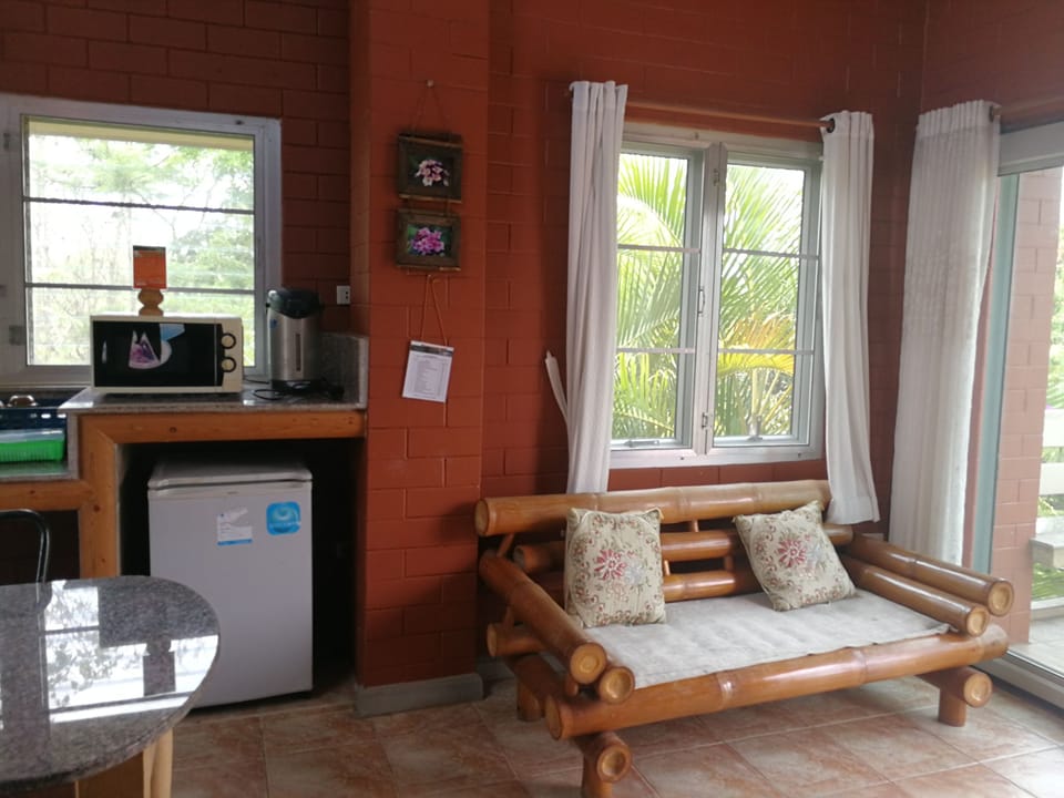 Family Bungalow | Living area | 14-inch TV with cable channels