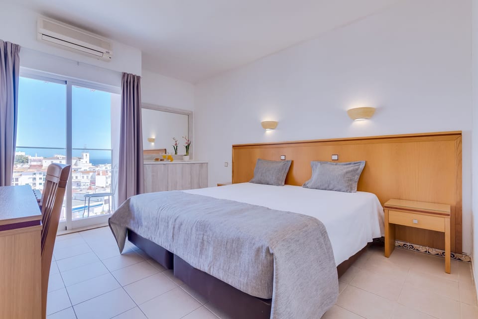 In-room safe, desk, iron/ironing board, free WiFi