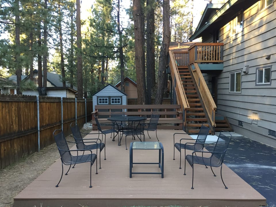 Great deck in backyard to enjoy the mountain air