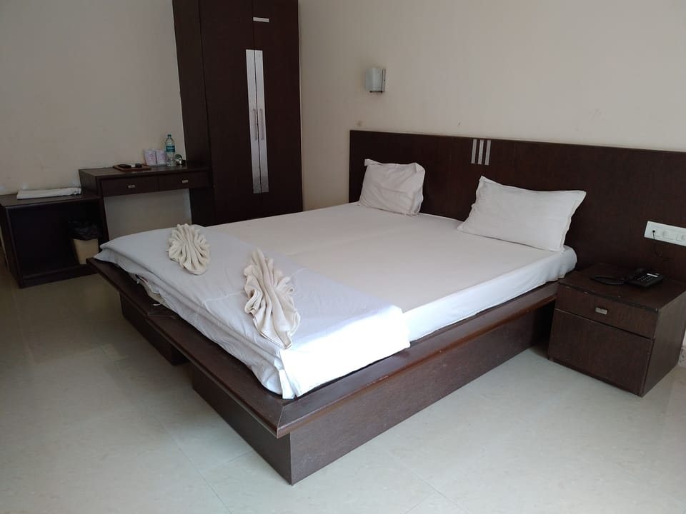 Standard Room | Premium bedding, desk, free WiFi