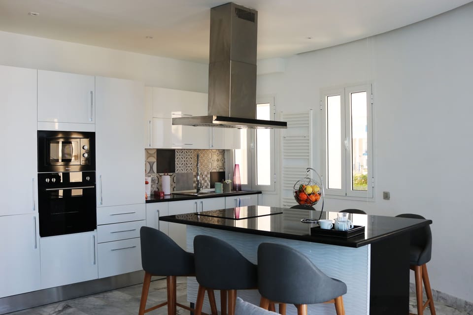 Apartment | Private kitchen | Fridge, microwave, oven, stovetop