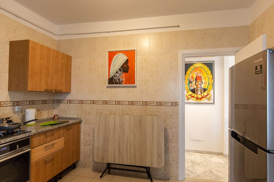 Luxury Apartment, 3 Bedrooms, Non Smoking, Lakeside | Private kitchen | Fridge, microwave, oven, stovetop