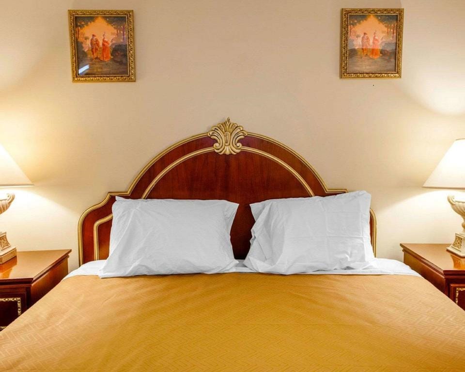 1 bedroom, premium bedding, desk, iron/ironing board