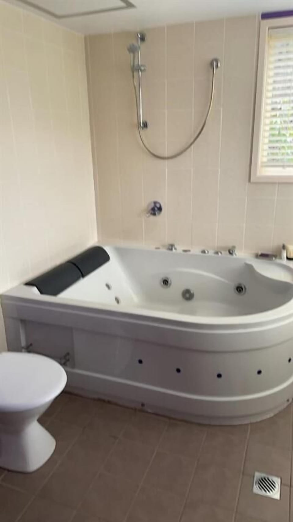 Tambaridge Bed and Breakfast Bed and Breakfast in Tamborine Mountain