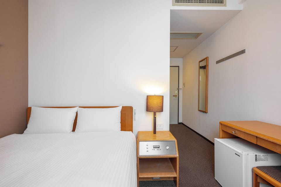 Double Room, Non Smoking | Desk, blackout drapes, iron/ironing board (on request), WiFi (free)