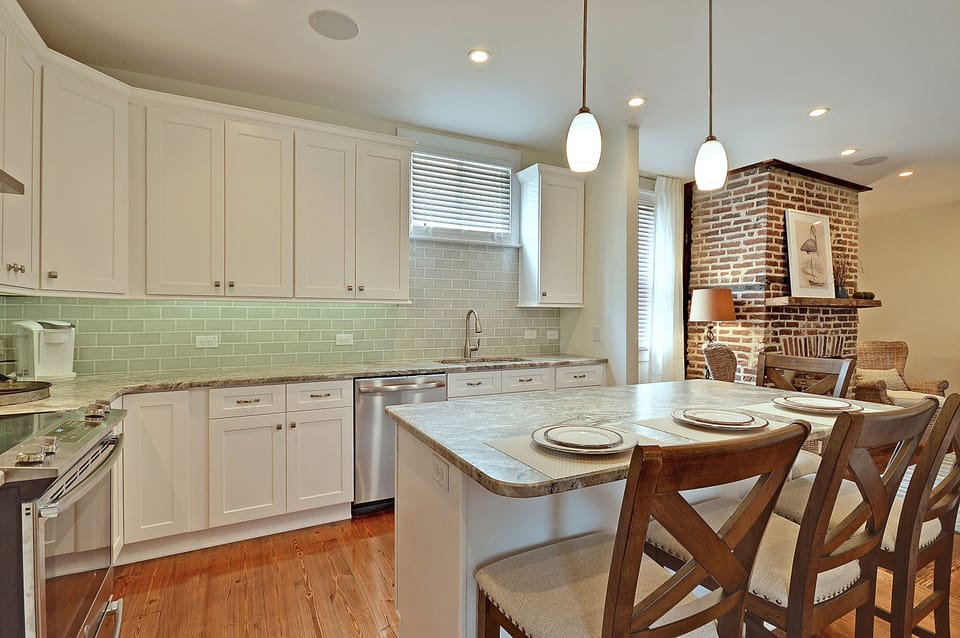 Under-counter lighting and dimmable recessed lighting