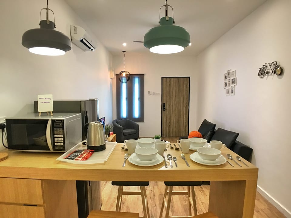 Room, 2 Bedrooms | In-room dining