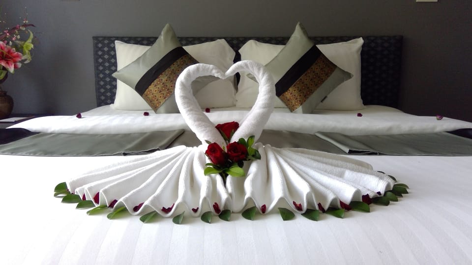 Standard Double Room | Minibar, in-room safe, desk, blackout drapes