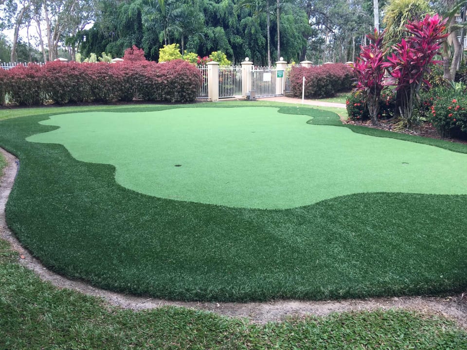 Mini-golf