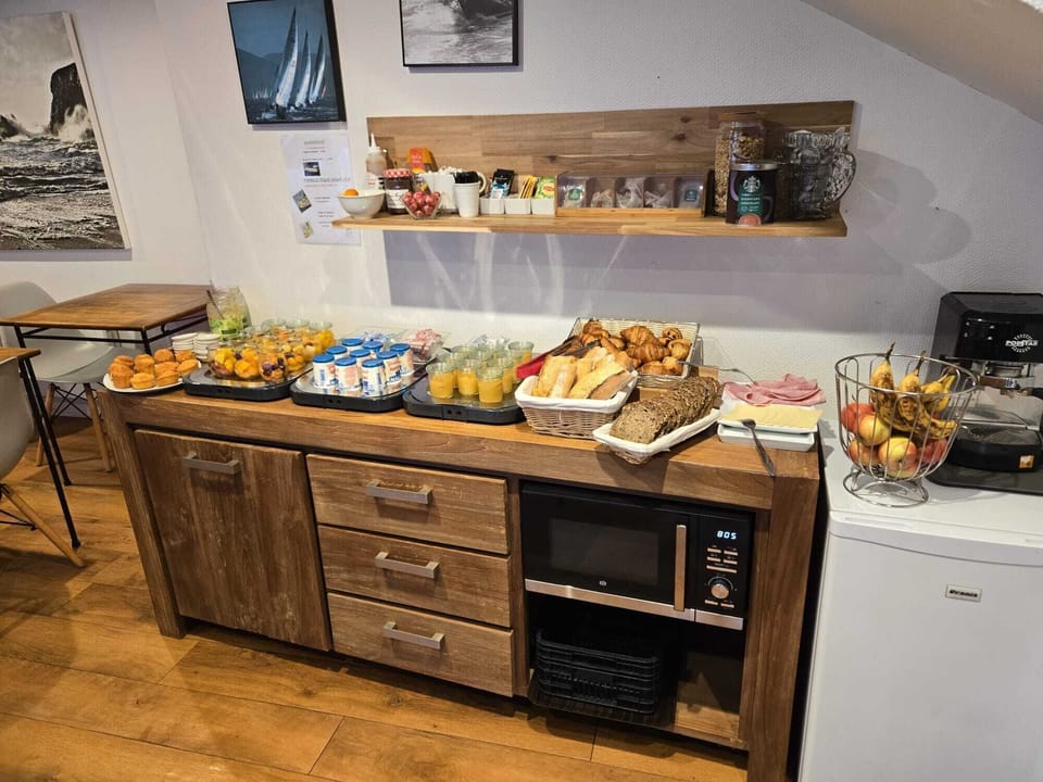 Daily buffet breakfast (EUR 13 per person)