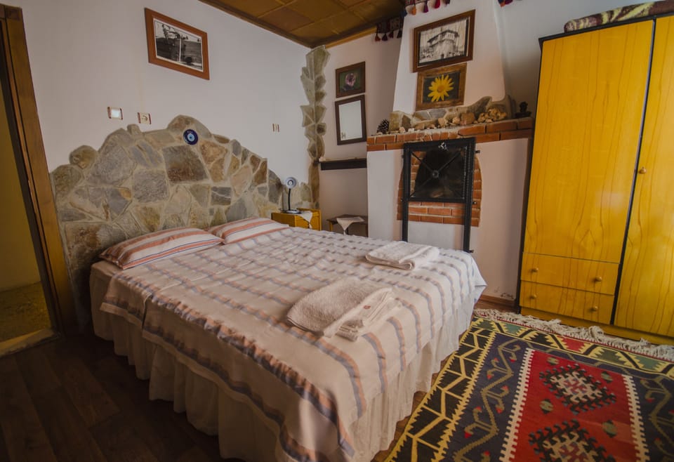 Standard Room | Premium bedding, soundproofing, free WiFi, bed sheets