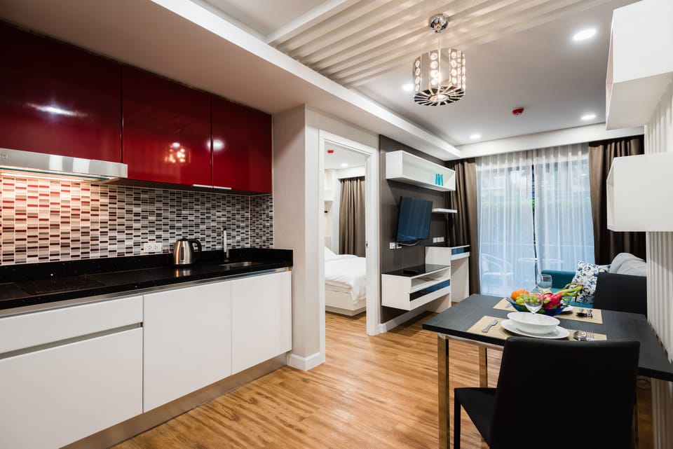 Standard Studio | 1 bedroom, blackout drapes, free WiFi