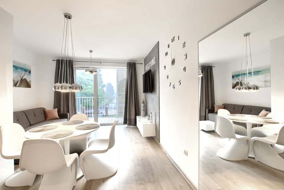 Deluxe Apartment | 1 bedroom, premium bedding, individually decorated, blackout drapes
