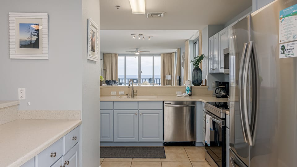 Fully equipped kitchen with everything you need—just like home ??? From morning coffee to family dinners, you’ll have al