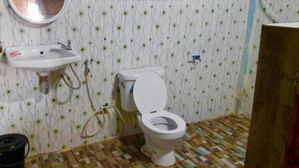 Shower, towels