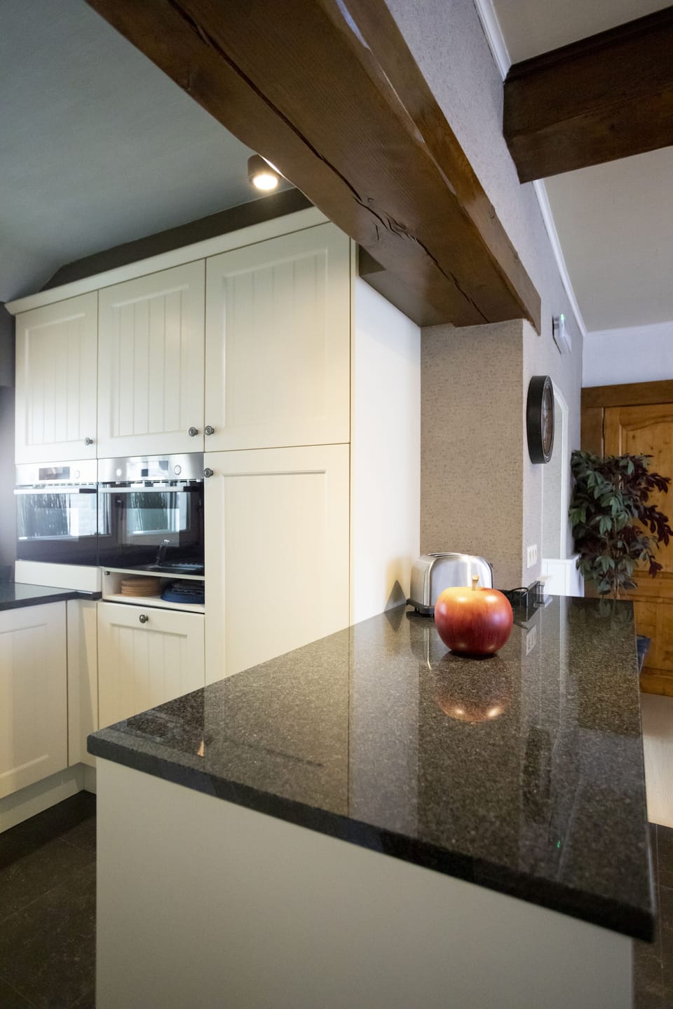 Family House | Private kitchen | Shared fridge, microwave, coffee/tea maker, electric kettle