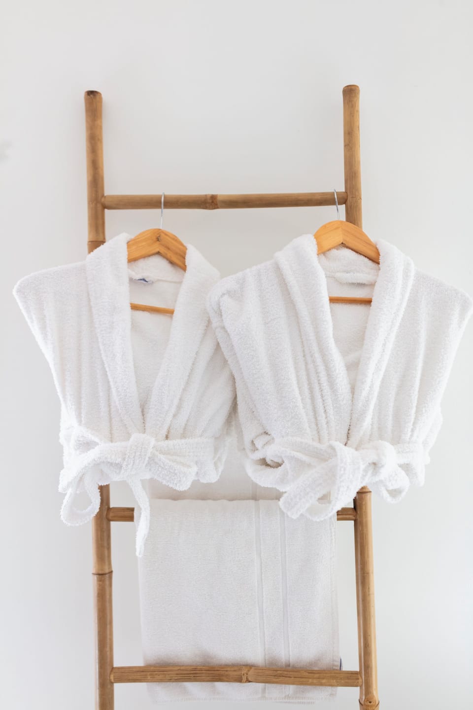 Superior Double Room (Cocoon) | Bathroom | Shower, rainfall showerhead, hair dryer, towels