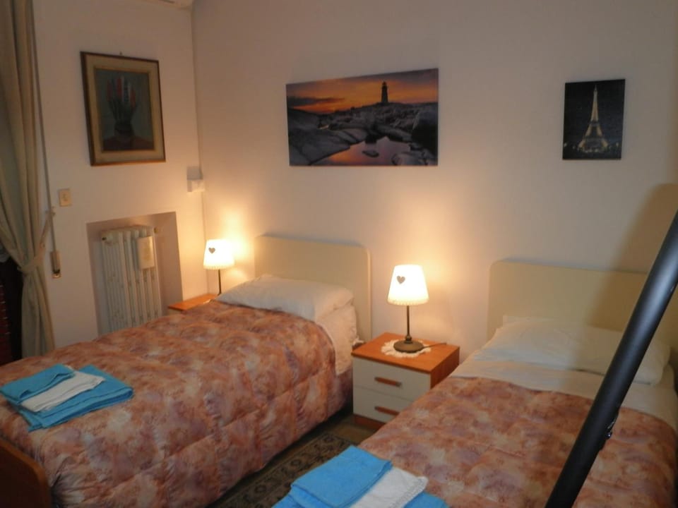 Desk, blackout drapes, free WiFi, bed sheets