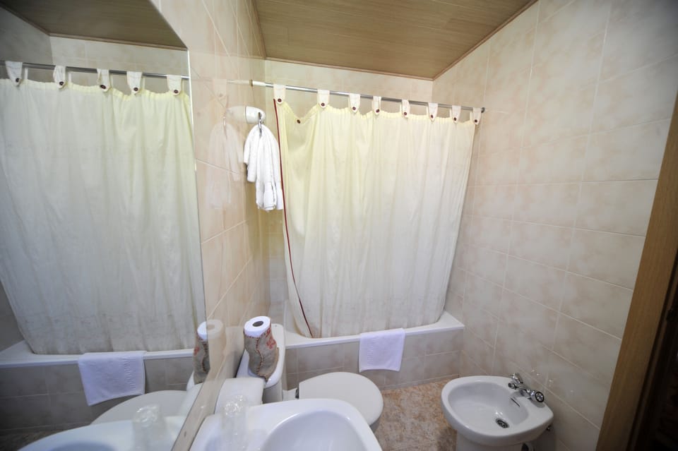 Hostal Vall d'Aneu Hostel in Esterri d'Àneu