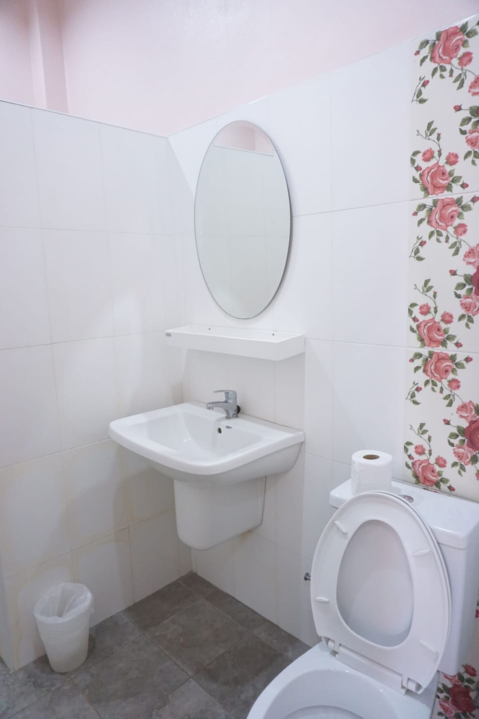 VIP Room | Bathroom | Shower, free toiletries, hair dryer (on request), towels