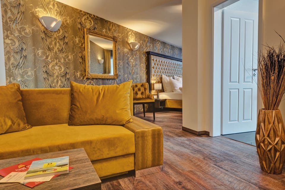 Junior Double Room, Non Smoking (Gold) | Minibar, in-room safe, individually decorated, desk
