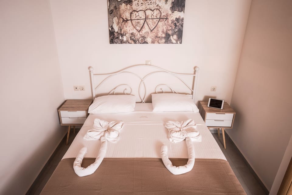 Apartment, 2 Bedrooms, Balcony, Sea View | Interior detail