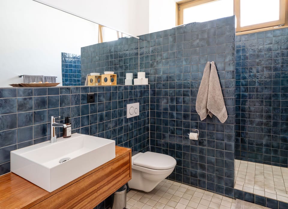 Shower, rainfall showerhead, eco-friendly toiletries