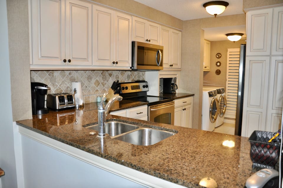 Granite countertops Stainless Steel appliances
