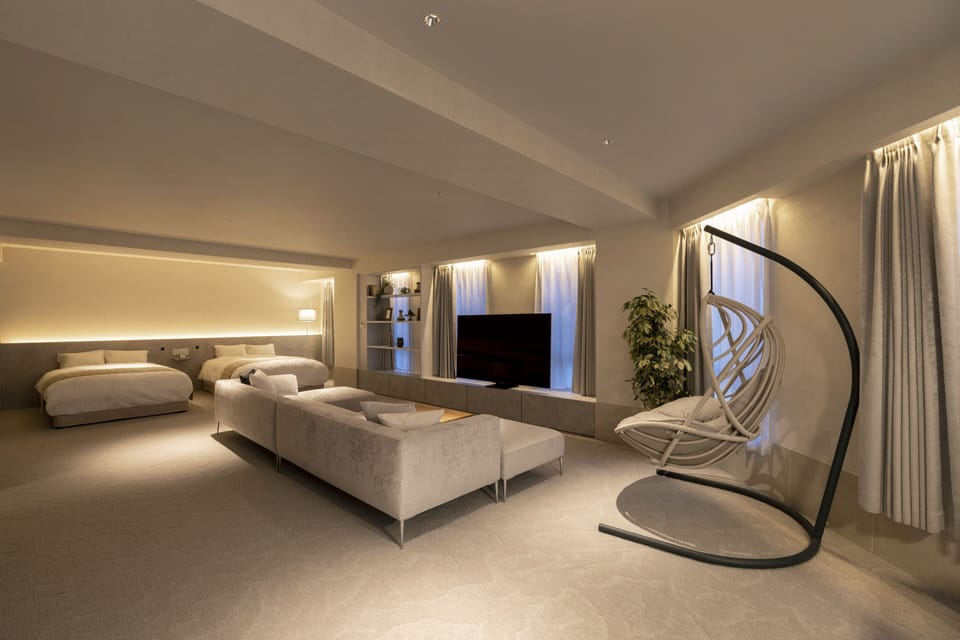 [Royal Suite] with Private Sauna (90sqm), Non Smoking | Minibar, in-room safe, desk, laptop workspace