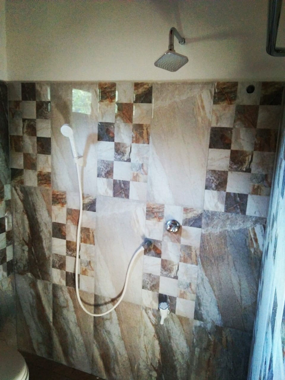 Deluxe Room, 1 Double Bed, Lake View, Lakeside | Bathroom shower