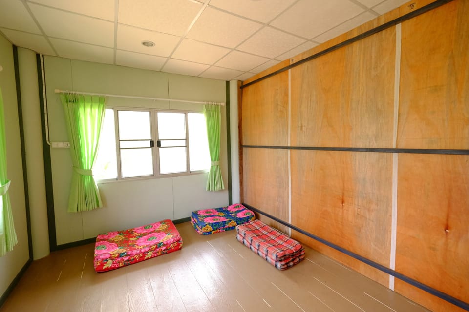 Standard Single Room | Iron/ironing board, rollaway beds, free WiFi