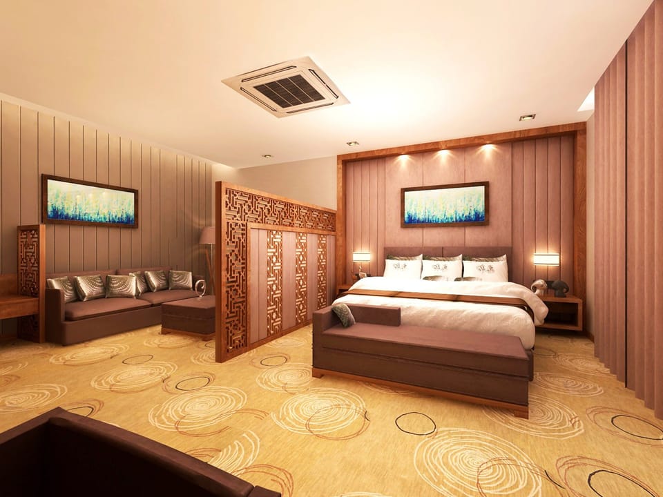 Luxury Suite, 1 King Bed | Premium bedding, in-room safe, desk, soundproofing