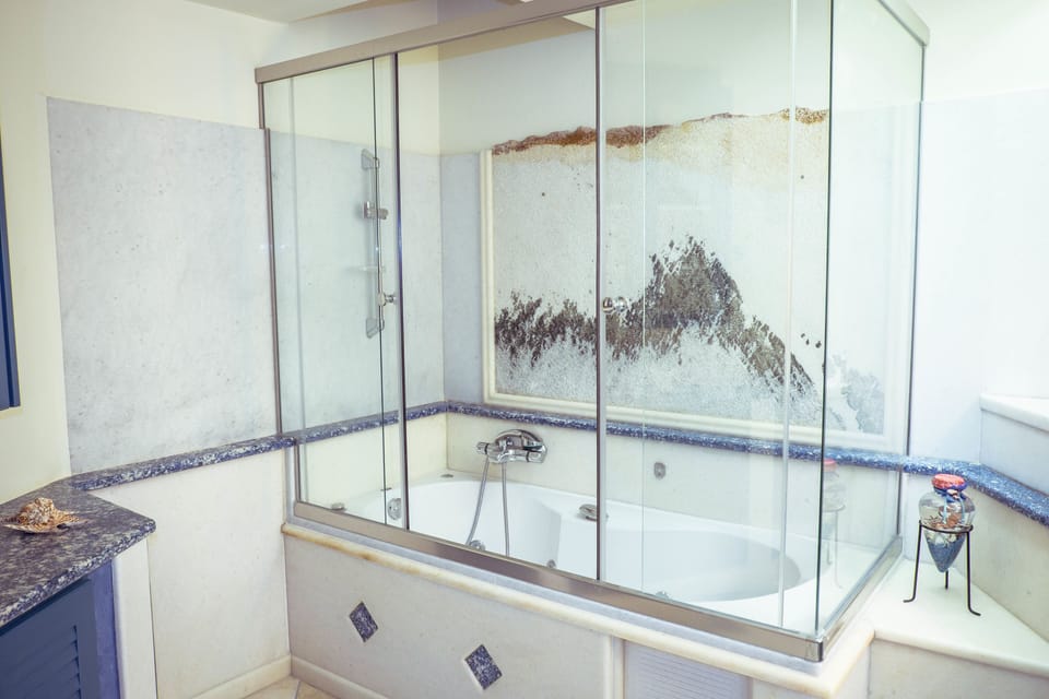 Villa, 5 Bedrooms, Private Pool | Deep soaking bathtub