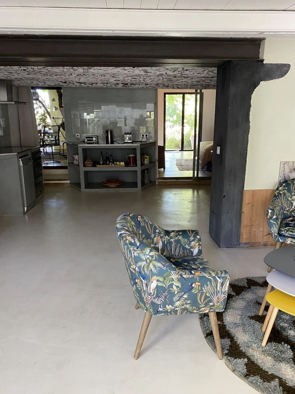 Classic Apartment, Patio, Garden View | Living area | Fireplace