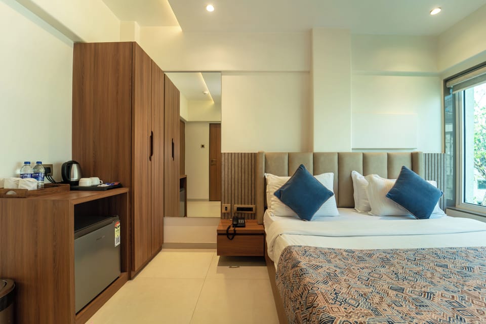 Deluxe Double Room | Soundproofing, free WiFi, bed sheets