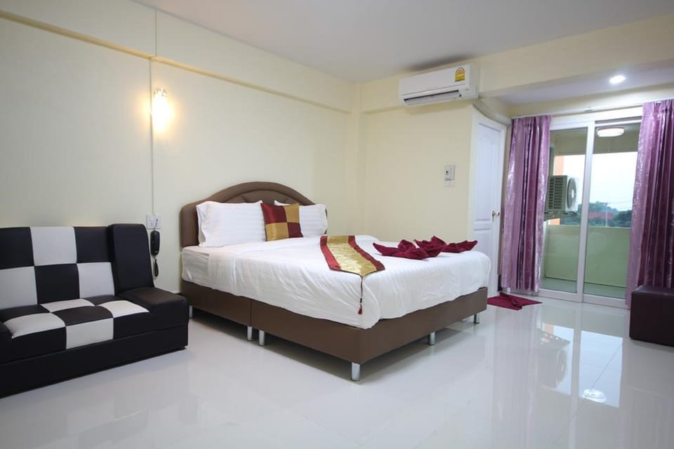 Double Room with Balcony (Hotel Zone)  | Blackout drapes, free WiFi